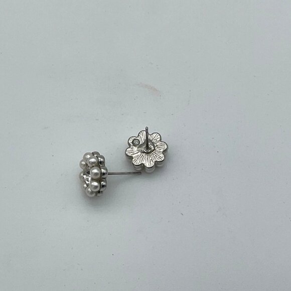 Imitation Pearl Flower Pierced Post Earrings Rhinestone Centers 0.5 inch - Picture 2 of 4